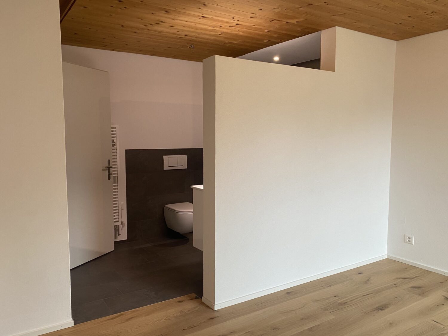 Wohnung Grüsch - Schlafzimmer mit En Suite Bad
